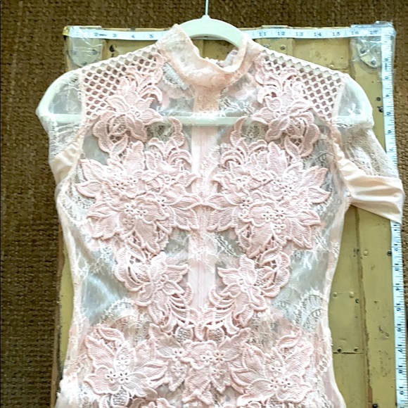 NWOT HOUSE OF CB LONDON STRET BODYCON DRESS LACE APPLIQUÉ BLUSH M ASO JLO CELEBS - Picture 14 of 16